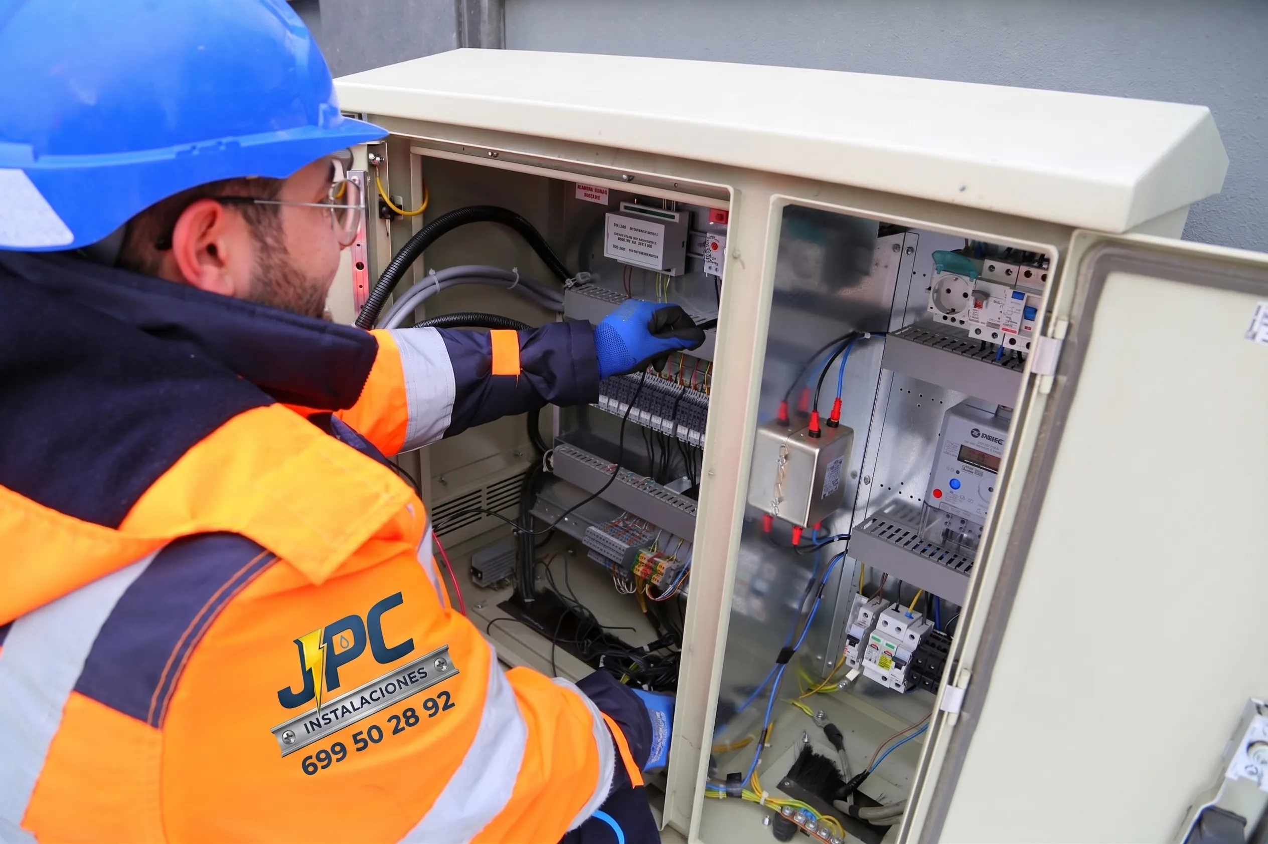 Servicios eléctricos en Tenerife según la necesidad del inmueble Cuadro eléctrico e instalación profesional en Tenerife para vivienda o local