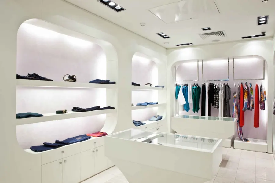 LED lighting for businesses in Tenerife LED lighting for businesses in Tenerife with spotlights to highlight products